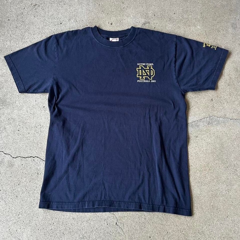 Vintage 2001 Notre Dame fighting Irish college football graphic t
